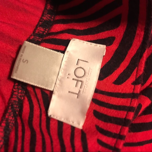 LOFT Red/Black Flowy Circle skirt - Picture 3 of 6